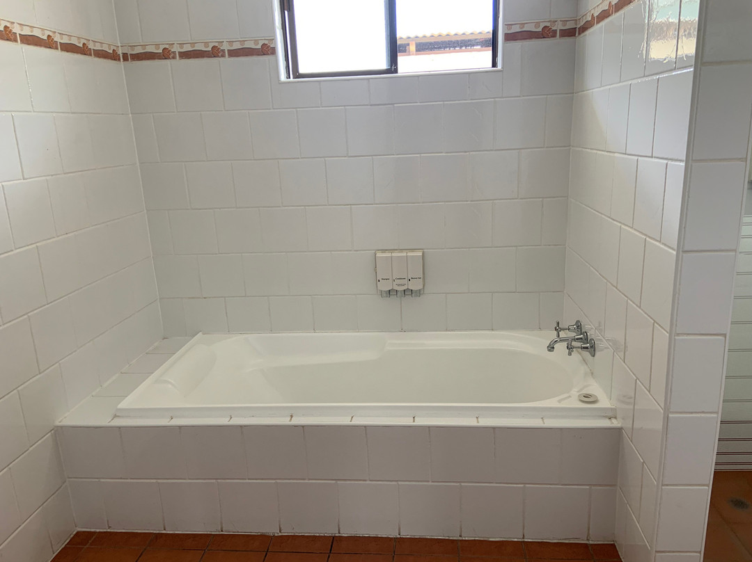 詹姆斯街汽车酒店