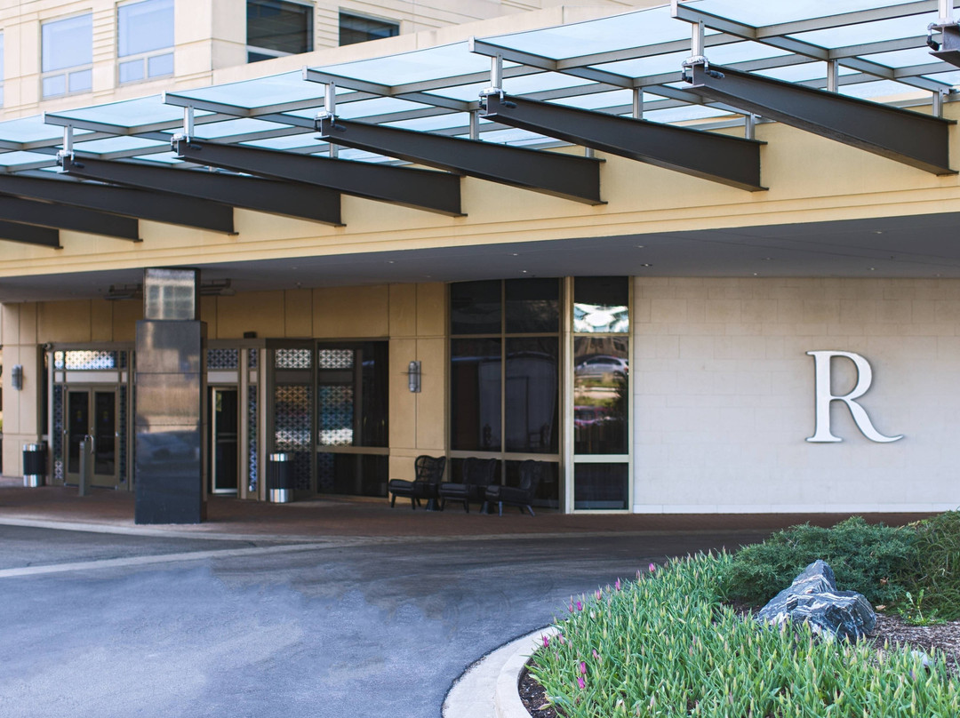 芝加哥奥黑尔万丽套房酒店主图