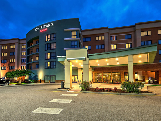 Courtyard By Marriott Newport News Airport主图