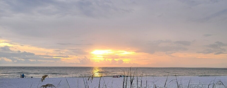 South Marco Beach景点图片