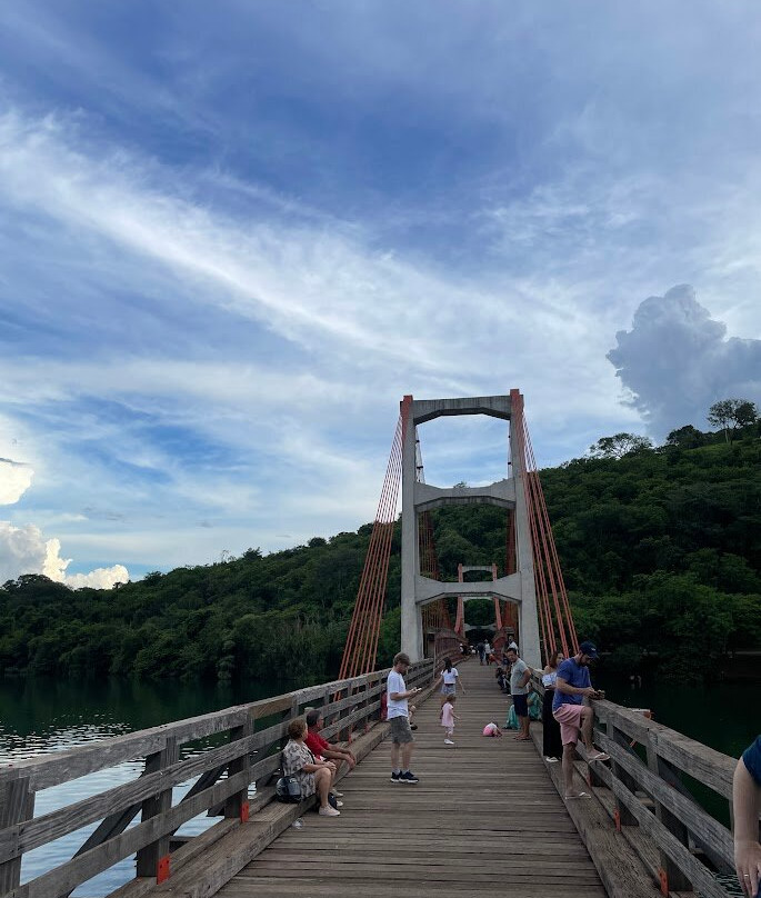 Alves de Lima Suspension Bridge景点图片