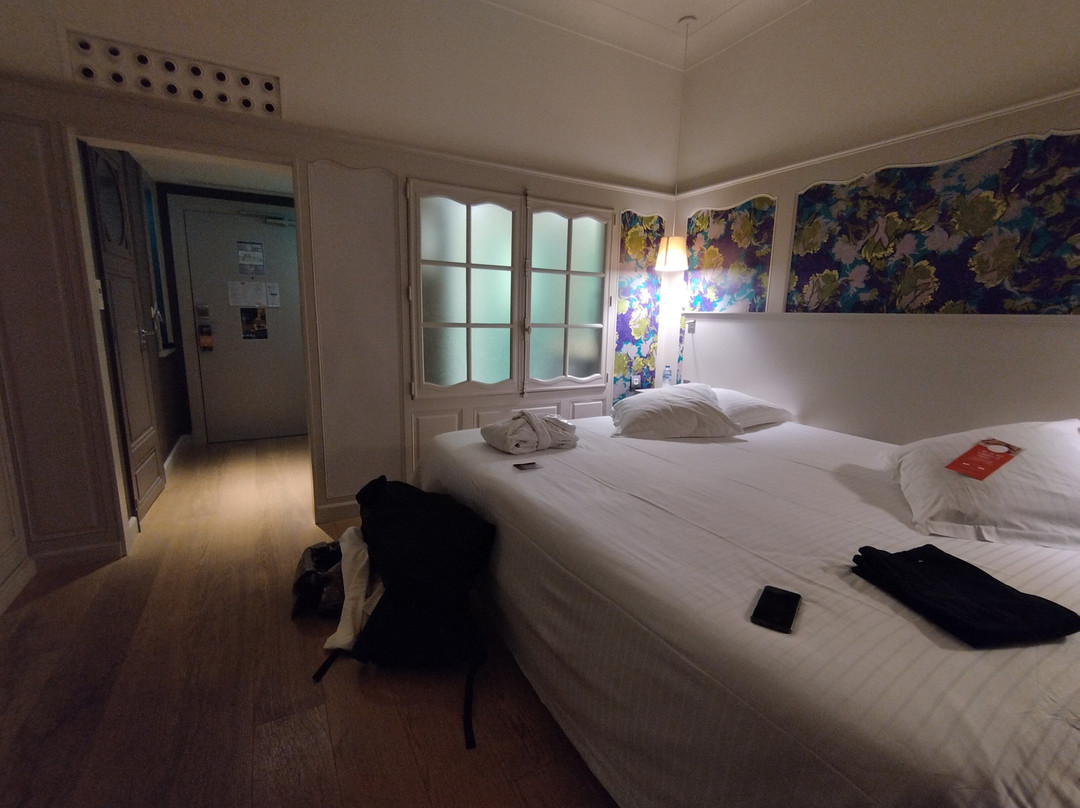 Hôtel L'Univers Tours主图