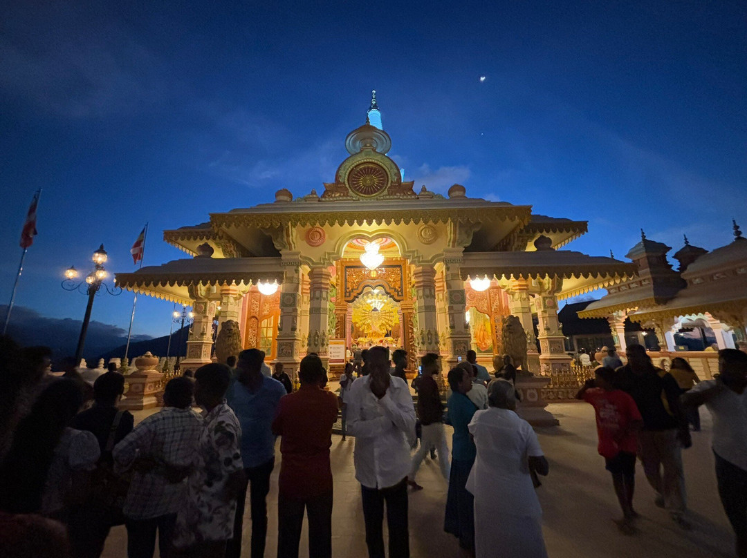 Mahamevnawa Monastery-Kumbalwela必去景点