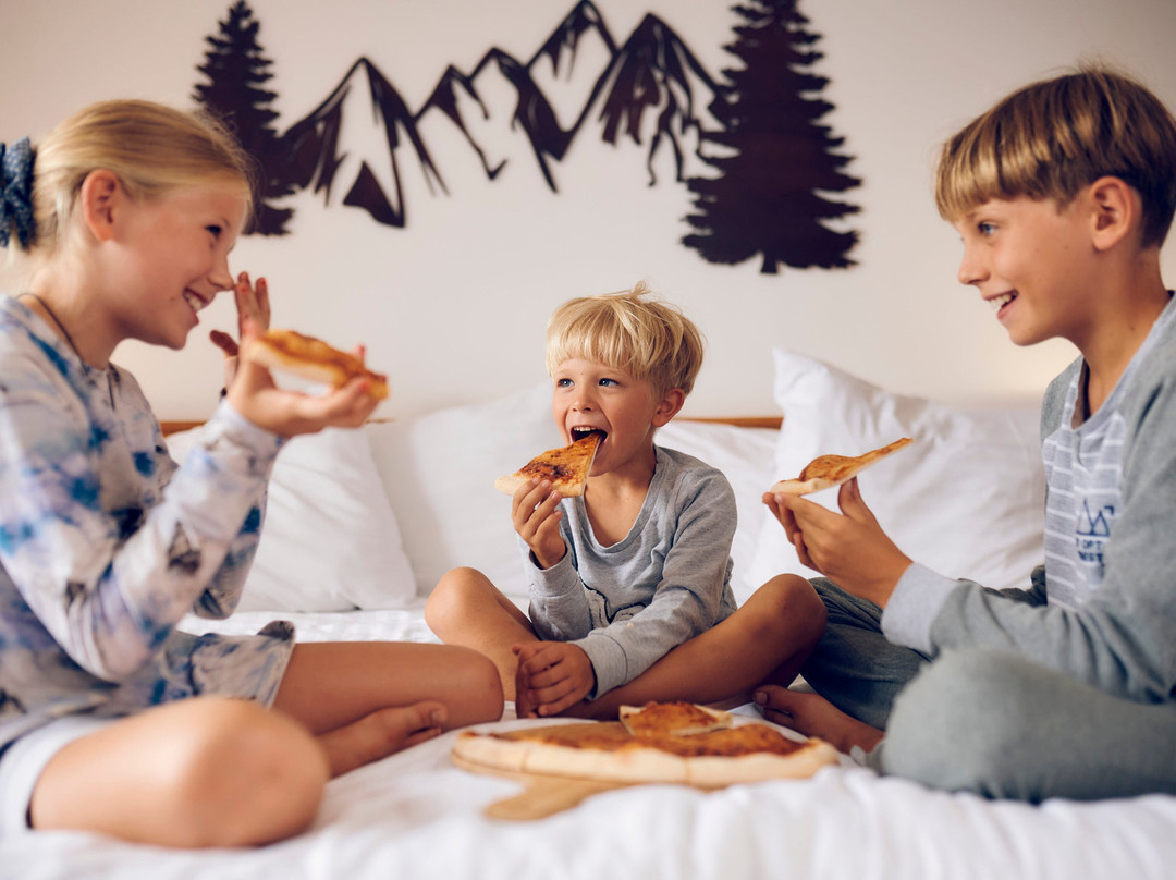 庞霍耶村康体度假村 - 波尔芬克温泉酒店主图