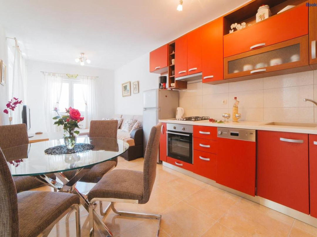 Apartments Miamare