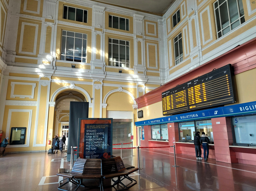 Stazione di Livorno Centrale-里窝那必去景点