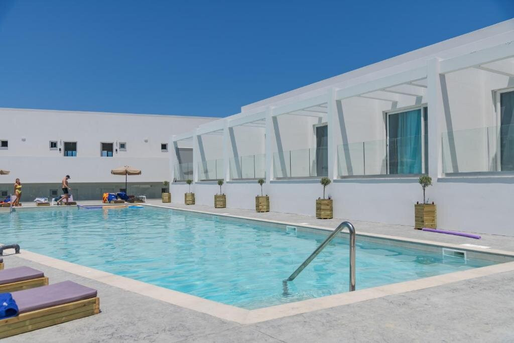 Mirage Bleu Hotel主图