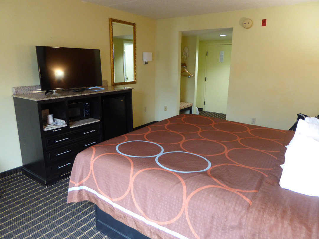 Super 8 by Wyndham Dandridge主图