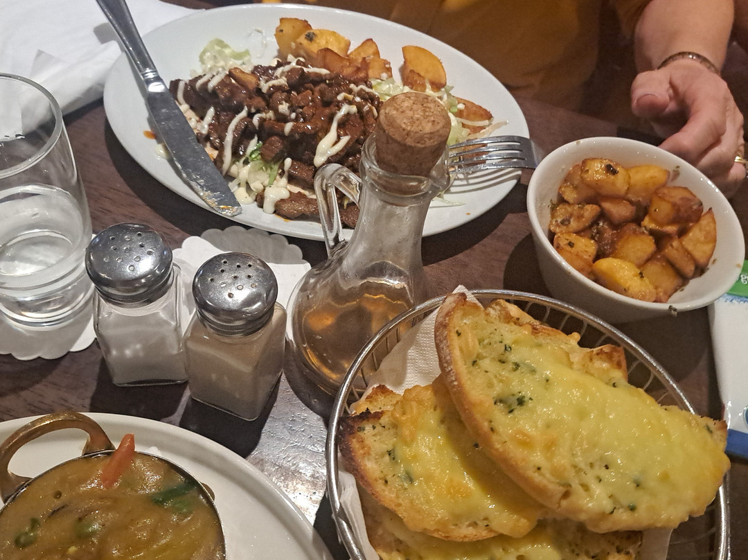 山谷酒店主图