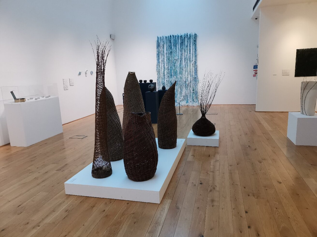 Dunfermline Carnegie Library & Galleries-丹弗姆林必去景点