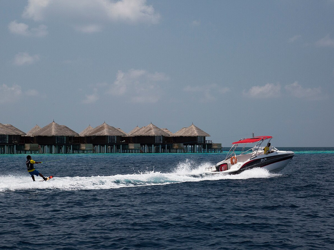 波杜希蒂岛度假村主图