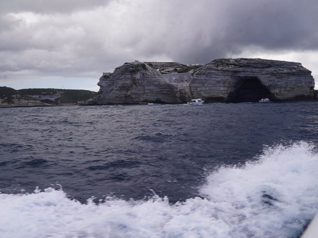 Bonifacio cliffs and caves-博尼法乔必去景点