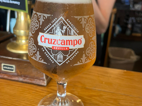 王之首旅馆主图