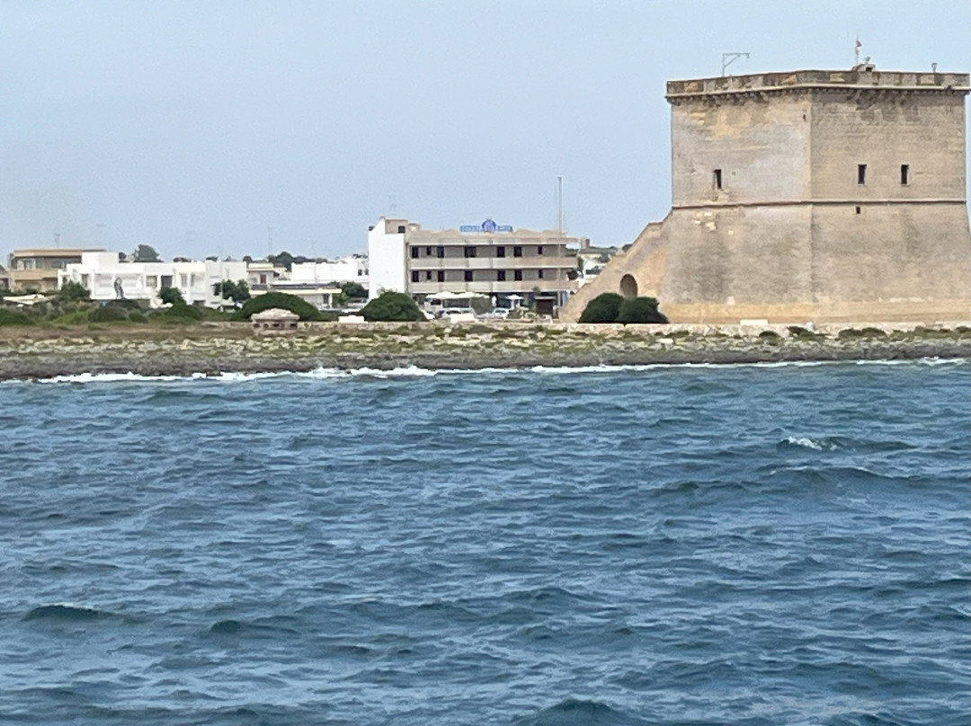Porto Cesareo Vip Charter-切萨雷奥港必去景点