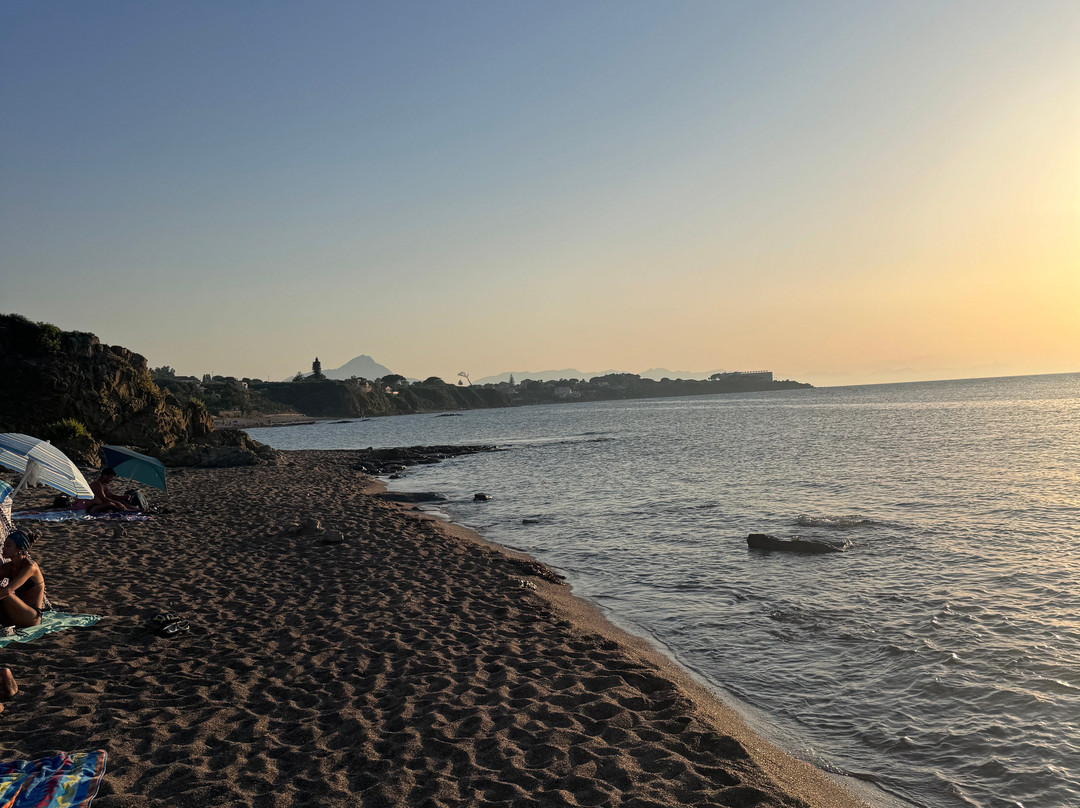 Spiaggia di Settefrati-切法卢必去景点