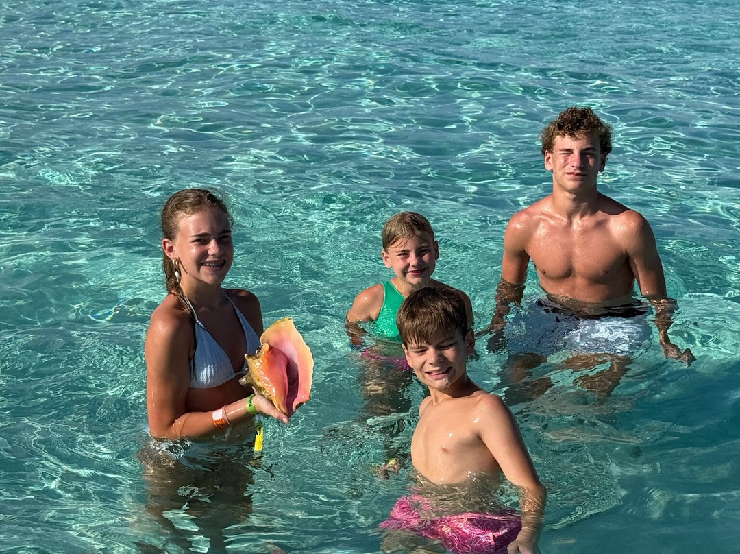 Blue Haven Charters-Rum Point必去景点