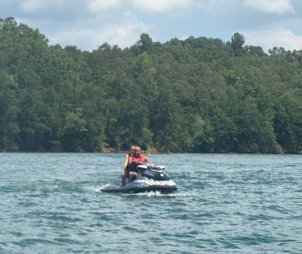 Blue Ridge Boat Rentals-Morganton必去景点