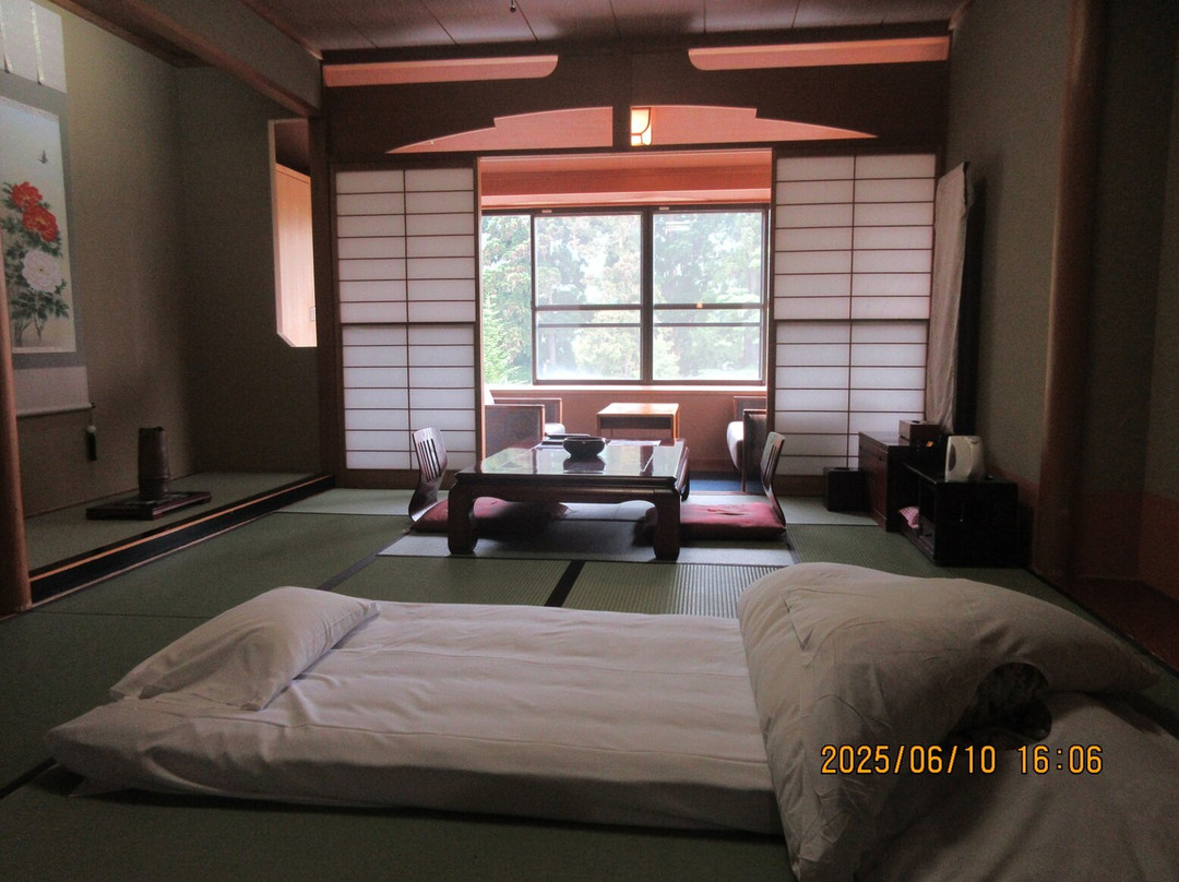 十和田庄酒店主图