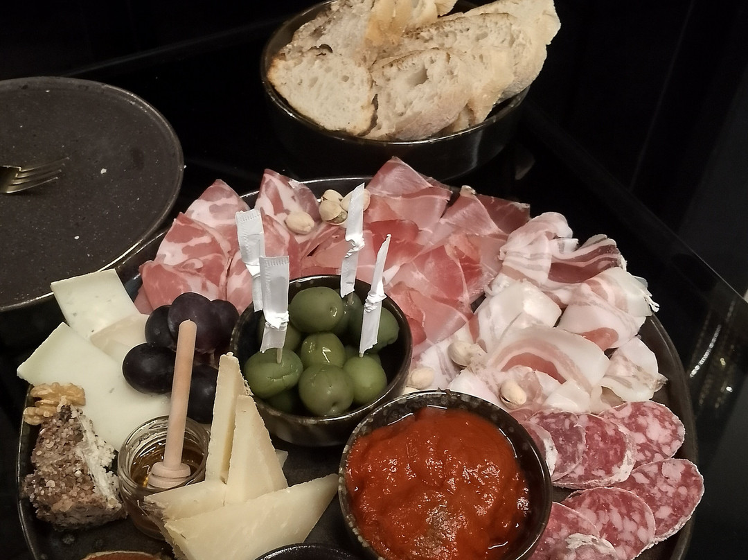 Corkage Wine Shop & Tasting