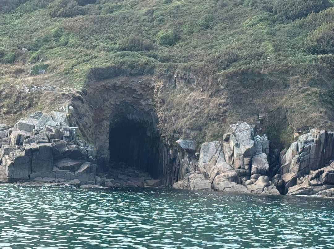 Cormorant Cruising-Mousehole必去景点