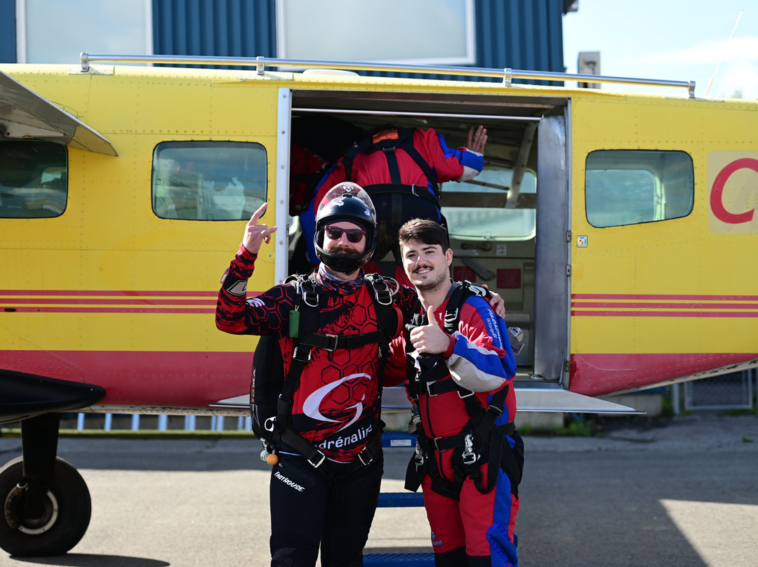 Parachutisme Adrenaline-三河市必去景点