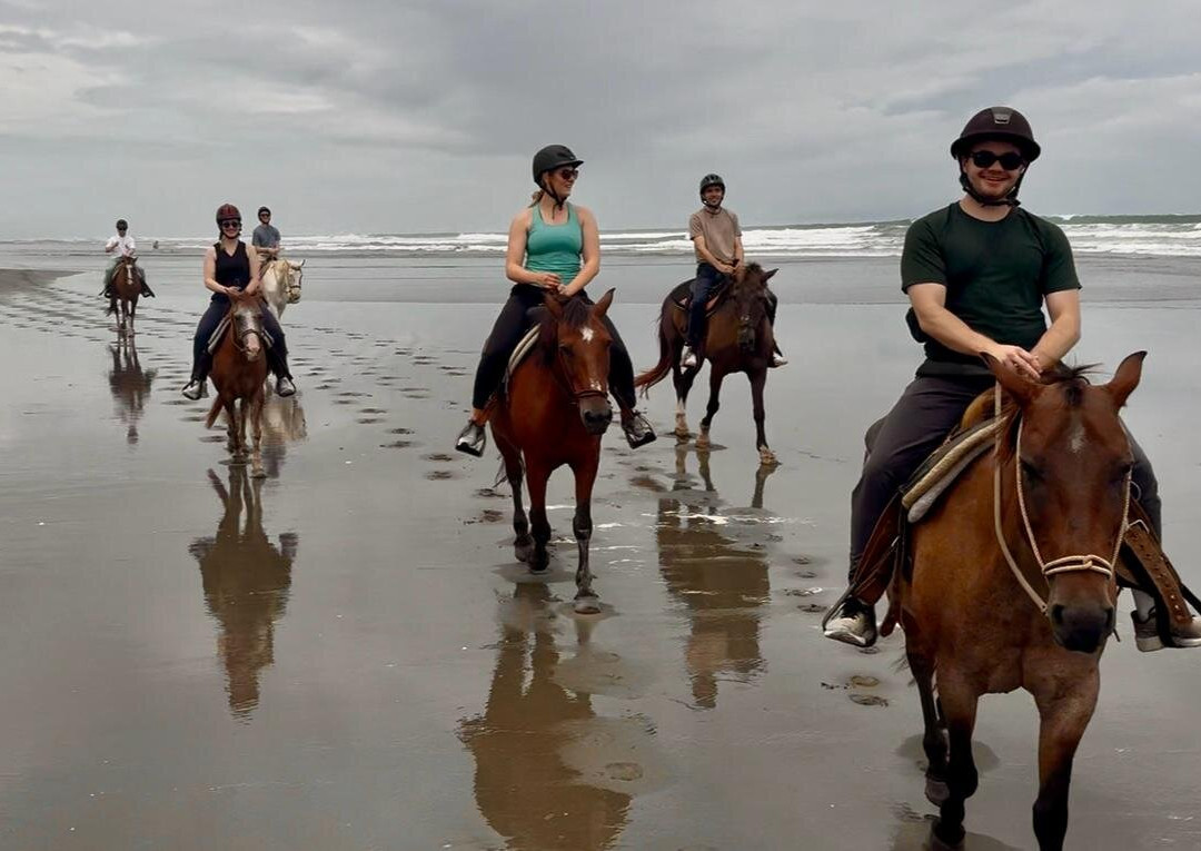 CR Beach Barn-Esterillos Este必去景点