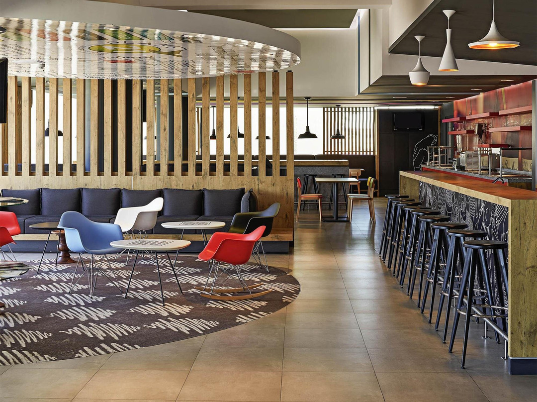 宜必思库利亚坎酒店主图