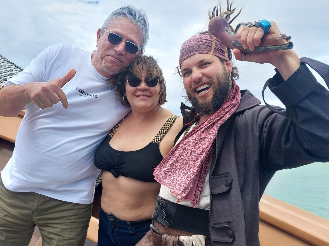 Passeio de Escuna Capitao Gancho Martin-Canasvieiras必去景点