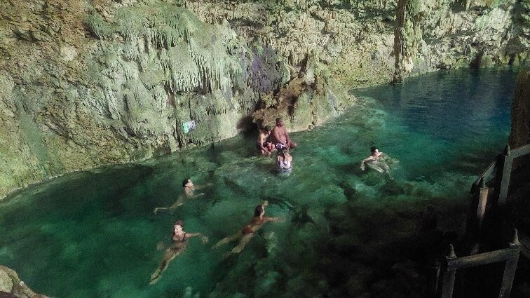 Cenote Cueva Saturno Carbonera-Boca de Camarioca必去景点