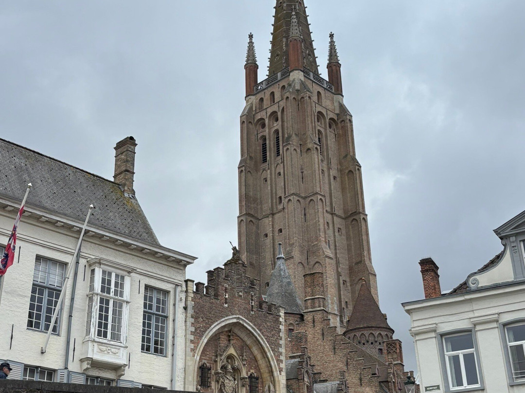 奥林匹亚酒店主图