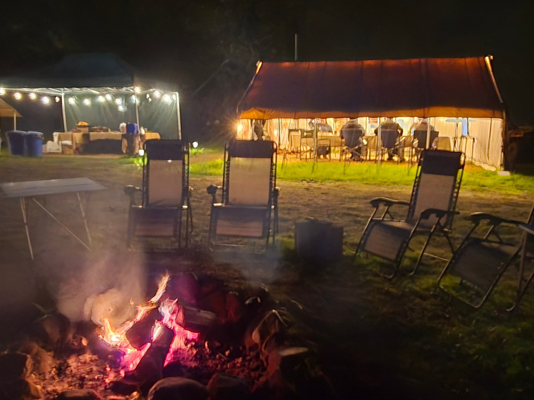 Confluence Outfitters-雷丁必去景点