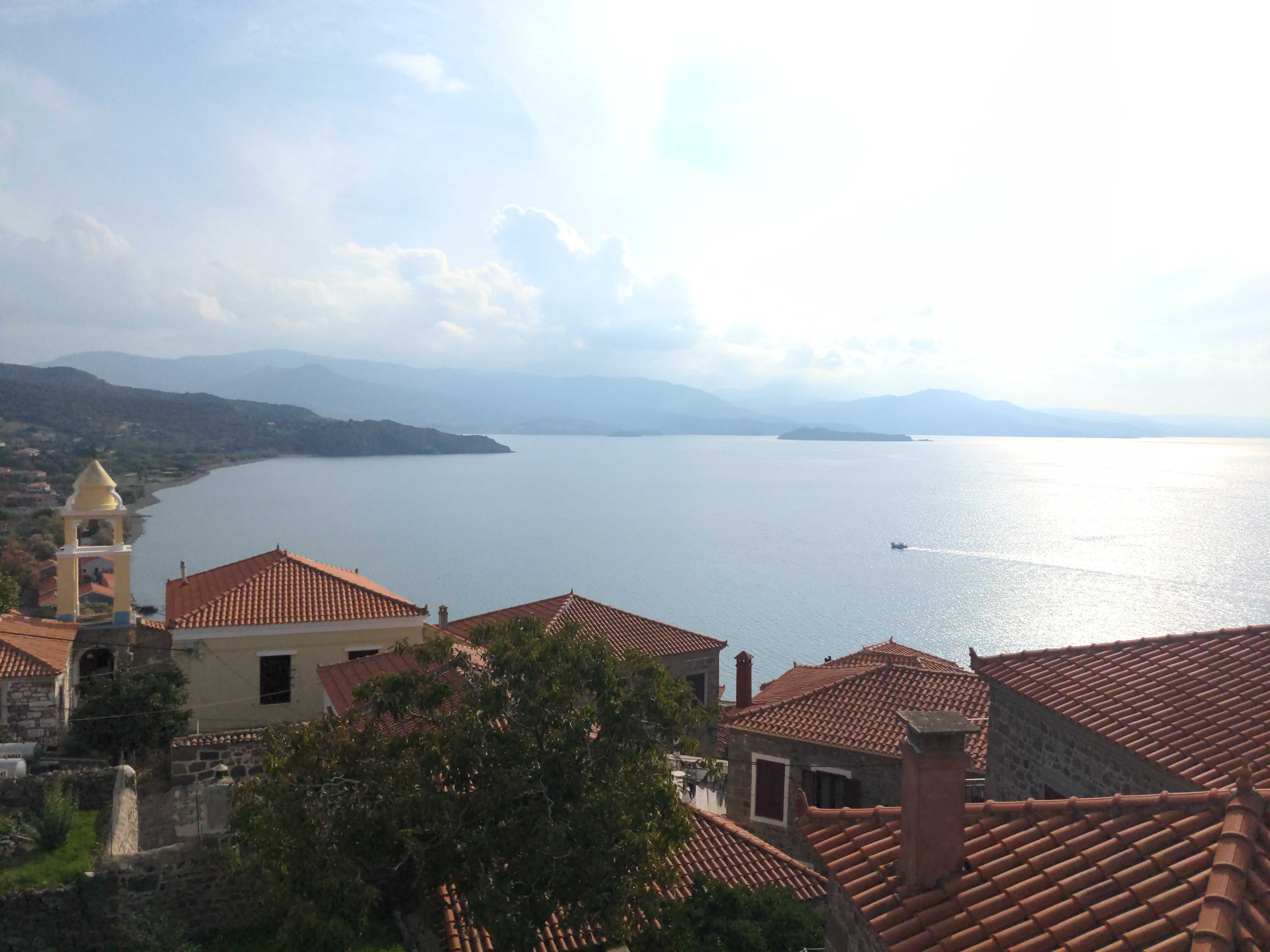 The Shoolmistress With The Golden Eyes-官方