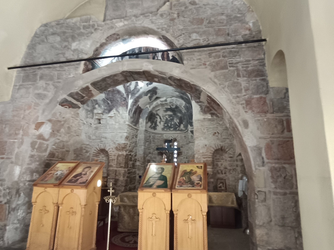 The Church of Agioi Apostoloi-卡拉马塔必去景点