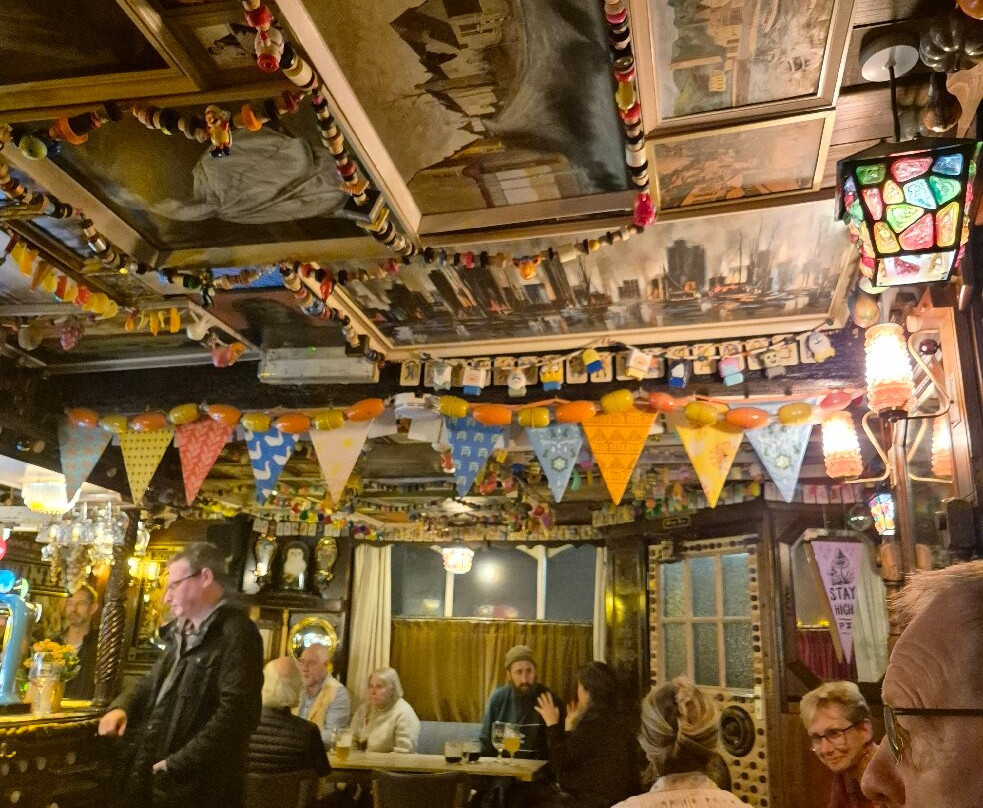 The Lamp & Whistle-彭赞斯必去景点