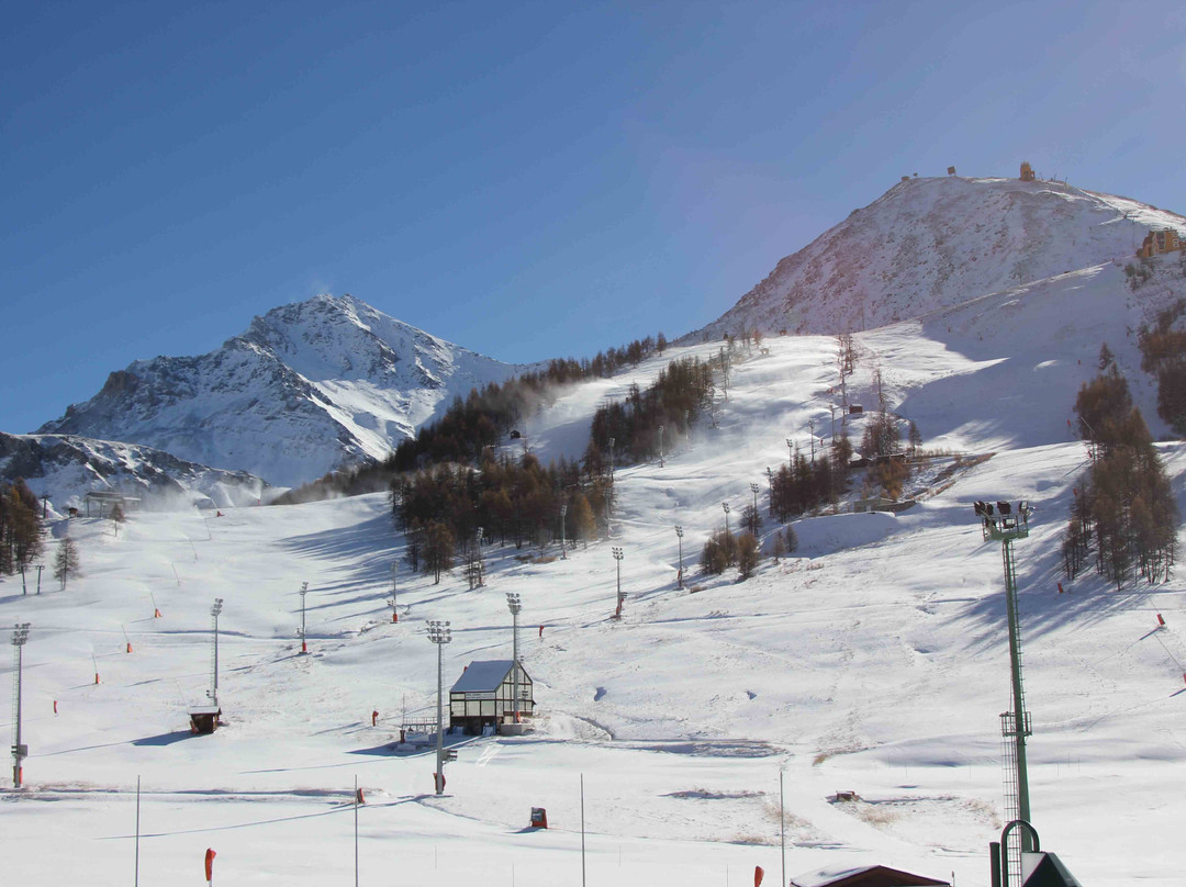 奥伯耶维耶雷酒店主图