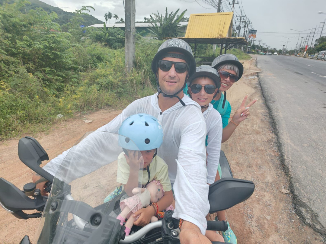 Customgarage-普吉镇必去景点