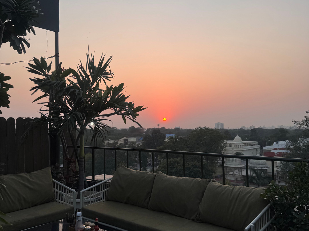 Savanna Sky Lounge & Bar