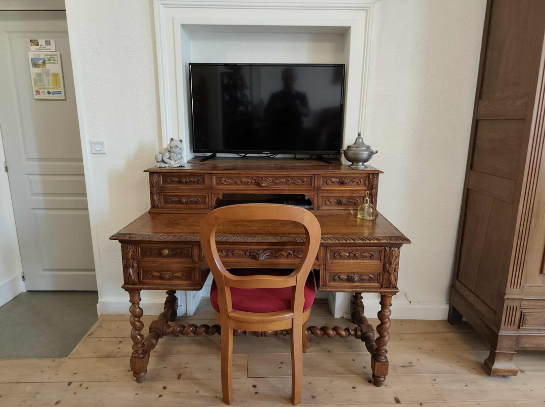 A la Grenouille主图