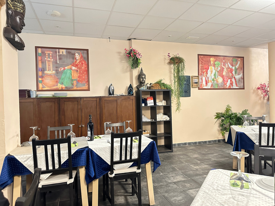 Everest Tandoori Indian and Nepali Cuisine