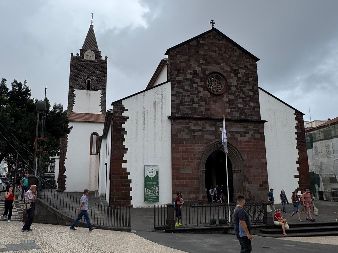 Cathedral of Our Lady of the Assumption-沙尔必去景点
