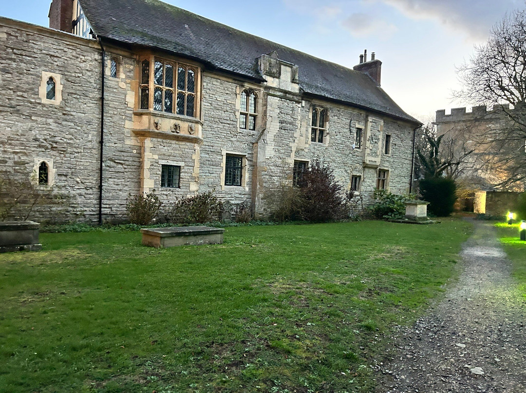 The Abbey Hotel主图