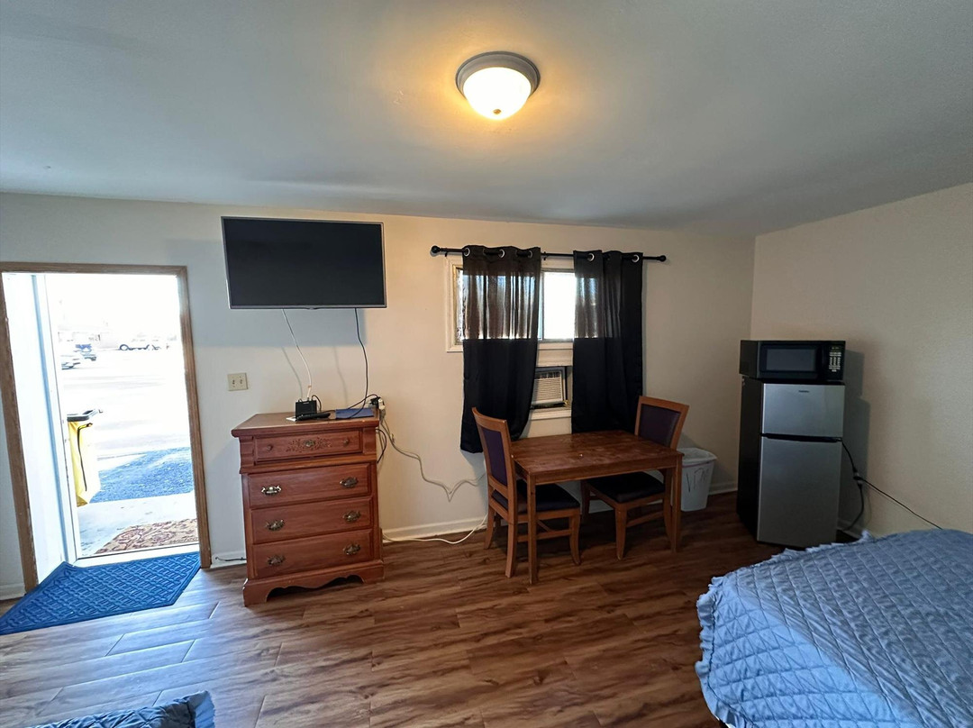 Super Shine Motel