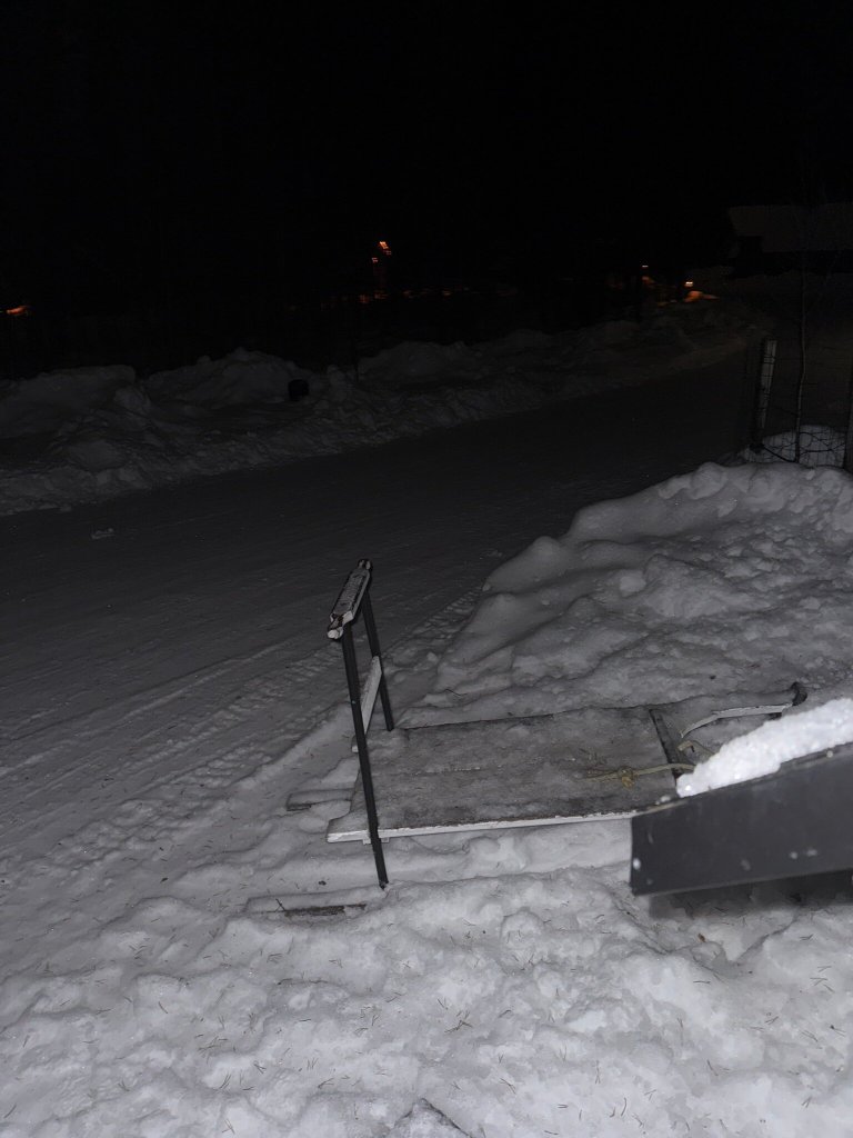 伊瓦洛奥罗拉村度假酒店-官方