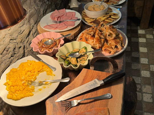 欧派斯酒店主图