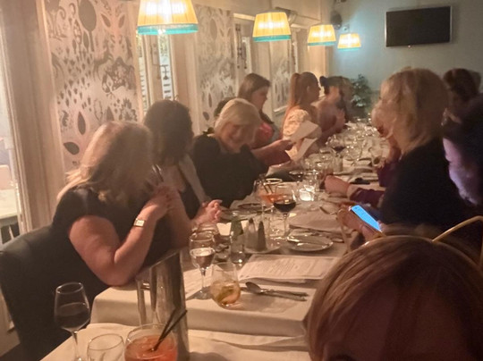 黑德福特阿姆斯酒店主图