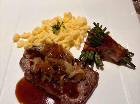 Gardenhotel Crystal主图