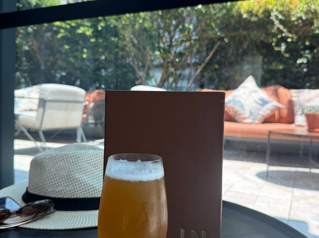 悉尼小国家酒店主图