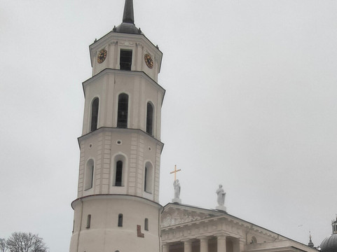 Bell Tower of Vilnius Cathedral-维尔纽斯必去景点