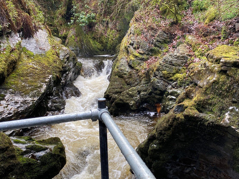 Devil's Bridge Waterfalls-Devil's Bridge (Pontarfynach)必去景点