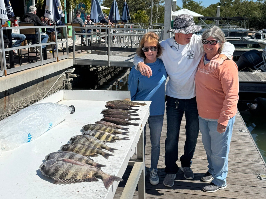 Fort Myers Fishing Adventures-迈尔斯堡海滩必去景点